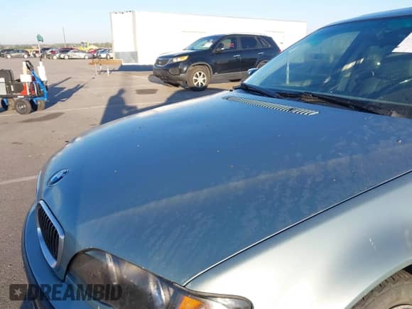 2003 BMW 3 Series 330xi с VIN WBAEW53443PG23830, выставлен на аукционе IAAI как лот 43404394 с пробегом 153 182 миль миль и . История ставок и продаж доступна на DreamBid. Изображение 6.
