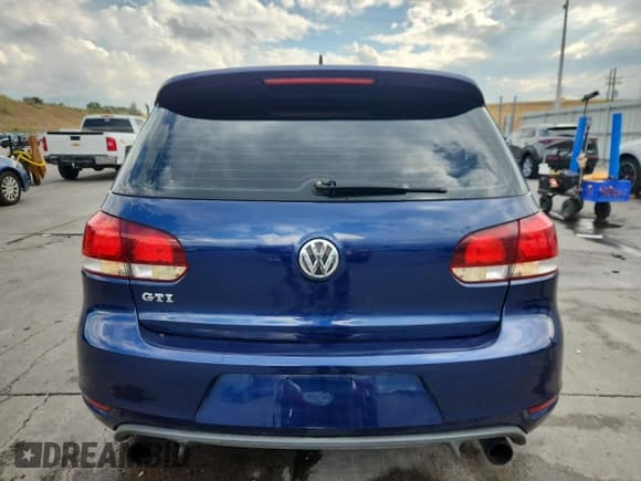✅ 2012 Volkswagen Golf GTI Autobahn • VIN: WVWHD7AJ7CW175709 • Lot: 70765885. Listed on Copart with 110,985 mi. Free auction sales archive from the USA and detailed vehicle history report at DreamBid. Image 6.