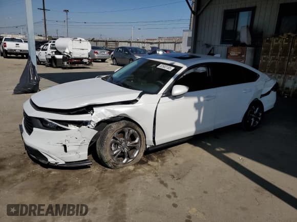 ✅ 2024 Honda Accord EX • VIN: 1HGCY1F33RA063843 • Лот: 82683185. Опубликован ранее на Copart с пробегом 13 109 миль. Бесплатный доступ к архиву аукционных продаж из США и подробный отчёт об истории автомобиля на DreamBid. Изображение 1.