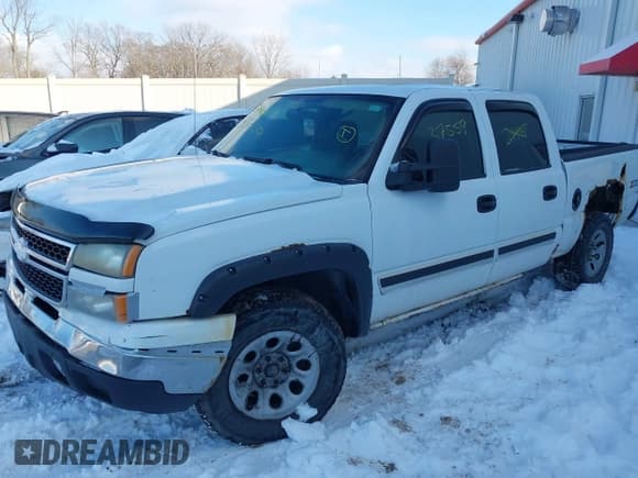 ✅ 2007 Chevrolet Silverado 1500 LT1 • VIN: 2GCEK13Z871162215 • Lot: 43837559. Wystawiony na IAAI z przebiegiem 211 011 mil. Bezpłatny archiwum sprzedaży aukcyjnych z USA i szczegółowy raport historii pojazdu na DreamBid. Zdjęcie 2.