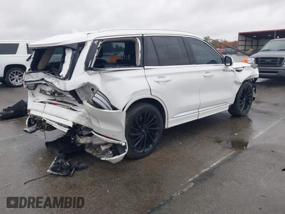 ✅ 2022 Lincoln Aviator Reserve • VIN: 5LM5J7XCXNGL04830 • Lot: 43568092. Listed on IAAI with 64,535 mi. Free auction sales archive from the USA and detailed vehicle history report at DreamBid. Image 4.