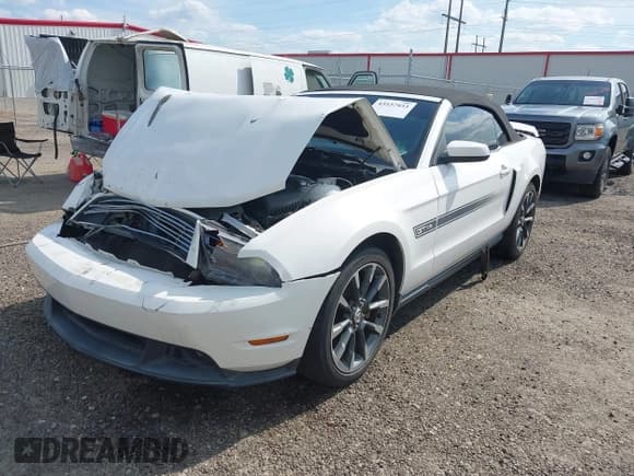 ✅ 2011 Ford Mustang GT Premium • VIN: 1ZVBP8FFXB5116551 • Lot: 43537933. Wystawiony na IAAI z przebiegiem 89 201 mil. Bezpłatny archiwum sprzedaży aukcyjnych z USA i szczegółowy raport historii pojazdu na DreamBid. Zdjęcie 19.