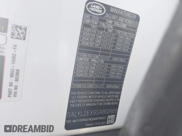 ✅ 2025 Land Rover Range Rover Velar Dynamic SE • VIN: SALYL2EX9SA802869 • Lot: 41793091. Listed on IAAI with 5,614 mi. Free auction sales archive from the USA and detailed vehicle history report at DreamBid. Image 9.