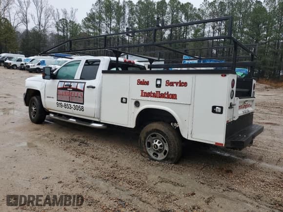 ✅ 2016 Chevrolet Silverado 2500HD Work Truck • VIN: 1GB2CUEG5GZ257579 • Lot: 43967905. Wystawiony na Copart z przebiegiem 151 596 mil. Bezpłatny archiwum sprzedaży aukcyjnych z USA i szczegółowy raport historii pojazdu na DreamBid. Zdjęcie 2.