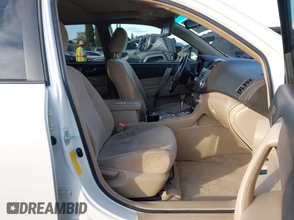 ✅ 2008 Toyota Highlander Sport • VIN: JTEDS43A082038668 • Lot: 43736981. Listed on IAAI with 189,945 mi. Free auction sales archive from the USA and detailed vehicle history report at DreamBid. Image 5.