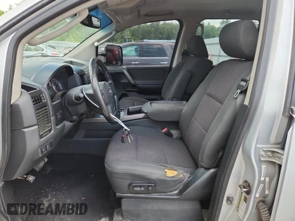 ✅ 2010 Nissan Titan SE • VIN: 1N6AA0ECXAN324093 • Лот: 59916695. Опубликован ранее на Copart с пробегом 208 025 миль. Бесплатный доступ к архиву аукционных продаж из США и подробный отчёт об истории автомобиля на DreamBid. Изображение 7.