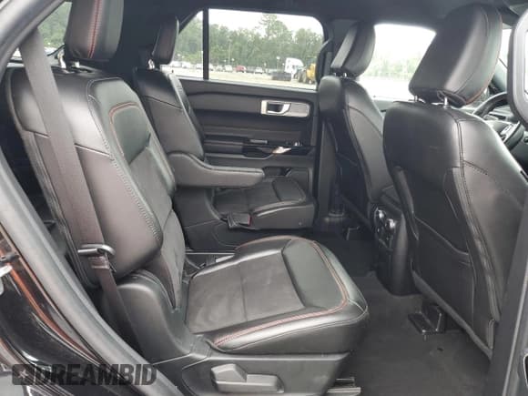 ✅ 2022 Ford Explorer ST-Line • VIN: 1FMSK7KH2NGB25199 • Lot: 67280825. Listed on Copart with 70,464 mi. Free auction sales archive from the USA and detailed vehicle history report at DreamBid. Image 11.