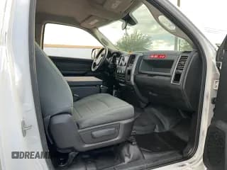 ✅ 2014 Ram 4500 • VIN: 3C7WRKAJ7EG284722 • Lot: 86554775. Wystawiony na Copart z przebiegiem 166 952 mil. Bezpłatny archiwum sprzedaży aukcyjnych z USA i szczegółowy raport historii pojazdu na DreamBid. Zdjęcie 5.