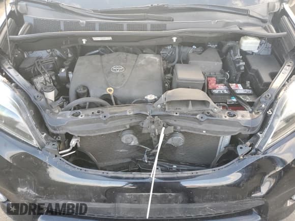 ✅ 2017 Toyota Sienna SE • VIN: 5TDXZ3DC1HS852361 • Lot: 89736375. Wystawiony na Copart z przebiegiem 76 982 mil. Bezpłatny archiwum sprzedaży aukcyjnych z USA i szczegółowy raport historii pojazdu na DreamBid. Zdjęcie 12.