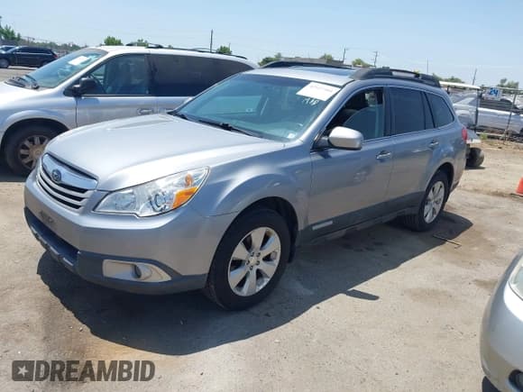 ✅ 2010 Subaru Outback Premium All-Weather Anniversary • VIN: 4S4BRBGC4A3341682 • Lot: 42527304. Listed on IAAI with 214,607 mi. Free auction sales archive from the USA and detailed vehicle history report at DreamBid. Image 2.