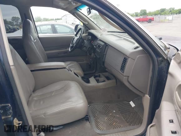 ✅ 2001 Dodge Dakota Sport • VIN: 1B7GG2AN41S220246 • Lot: 42361348. Wystawiony na IAAI z przebiegiem 219 286 mil. Bezpłatny archiwum sprzedaży aukcyjnych z USA i szczegółowy raport historii pojazdu na DreamBid. Zdjęcie 5.