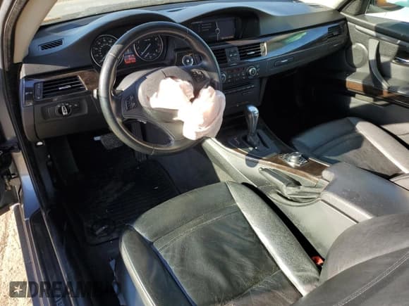 ✅ 2012 BMW 3 Series 328i xDrive • VIN: WBAKF5C56CE657224 • Lot: 92369345. Listed on Copart with 136,002 mi. Free auction sales archive from the USA and detailed vehicle history report at DreamBid. Image 8.