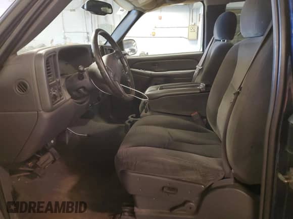 2006 Chevrolet Silverado 1500 LT2 z VIN 2GCEC19Z861323665, wystawiony jako Copart lot #76084704 z przebiegiem 122 792 mil mil oraz Nie do naprawy • Non repairable. Historia ofert i sprzedaży dostępna na DreamBid. Obrazek 7.