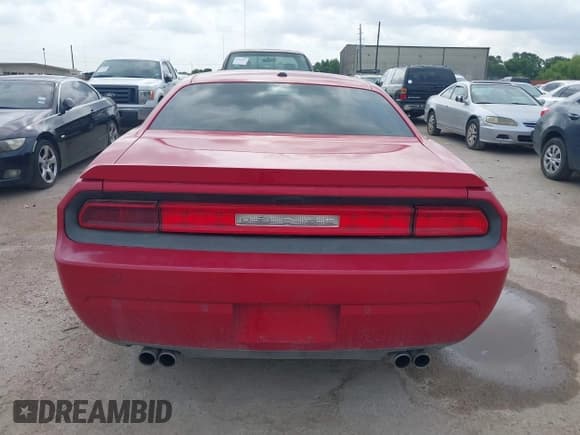 ✅ 2013 Dodge Challenger R/T Classic • VIN: 2C3CDYBT6DH594154 • Lot: 42406366. Wystawiony na IAAI z przebiegiem 139 585 mil. Bezpłatny archiwum sprzedaży aukcyjnych z USA i szczegółowy raport historii pojazdu na DreamBid. Zdjęcie 16.
