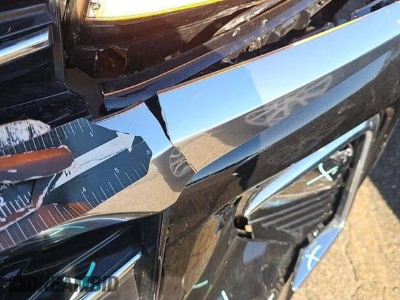 ✅ 2025 Chevrolet Traverse AWD High Country • VIN: 1GNEVKRS6SJ176899 • Lot: 43658756. Wystawiony na IAAI z przebiegiem 18 060 mil. Bezpłatny archiwum sprzedaży aukcyjnych z USA i szczegółowy raport historii pojazdu na DreamBid. Zdjęcie 16.