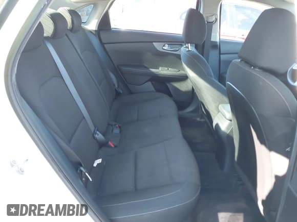 ✅ 2020 Kia Forte LXS • VIN: 3KPF24AD6LE257057 • Лот: 43165864. Опубликован ранее на IAAI с пробегом 83 508 миль. Бесплатный доступ к архиву аукционных продаж из США и подробный отчёт об истории автомобиля на DreamBid. Изображение 8.