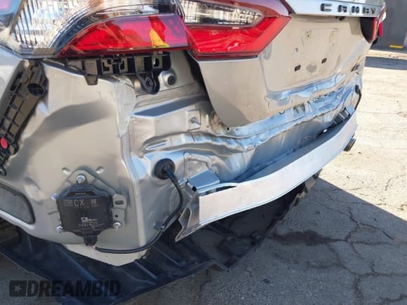 ✅ 2024 Toyota Camry SE • VIN: 4T1G11AK2RU263254 • Lot: 43577335. Listed on IAAI with 20,205 mi. Free auction sales archive from the USA and detailed vehicle history report at DreamBid. Image 6.