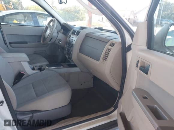 ✅ 2012 Ford Escape XLT • VIN: 1FMCU0D76CKC75871 • Лот: 43692149. Опубликован ранее на IAAI с пробегом 120 858 миль. Бесплатный доступ к архиву аукционных продаж из США и подробный отчёт об истории автомобиля на DreamBid. Изображение 5.