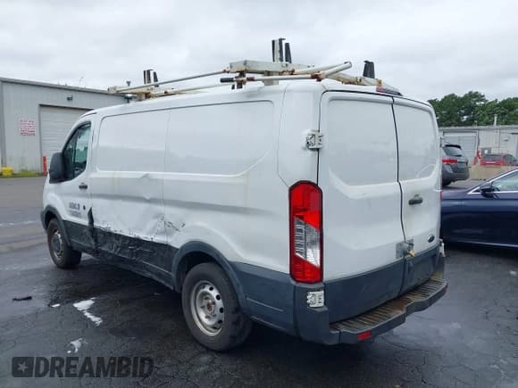 ✅ 2017 Ford Transit • VIN: 1FTYE1YMXHKA68209 • Lot: 43036951. Wystawiony na IAAI z przebiegiem 124 871 mil. Bezpłatny archiwum sprzedaży aukcyjnych z USA i szczegółowy raport historii pojazdu na DreamBid. Zdjęcie 3.