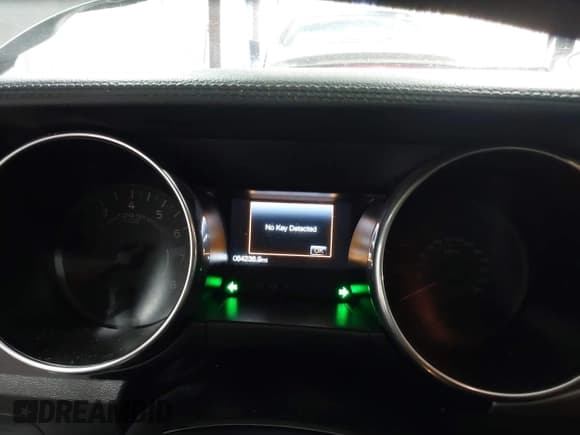 ✅ 2021 Ford Mustang EcoBoost • VIN: 1FA6P8TH7M5105249 • Лот: 41694439. Опубликован ранее на IAAI с пробегом 54 236 миль. Бесплатный доступ к архиву аукционных продаж из США и подробный отчёт об истории автомобиля на DreamBid. Изображение 15.