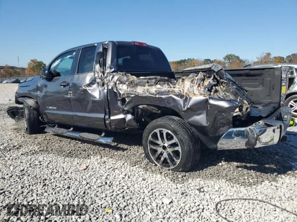 ✅ 2017 Toyota Tundra SR • VIN: 5TFRM5F12HX116893 • Lot: 91941115. Listed on Copart with 84,164 mi. Free auction sales archive from the USA and detailed vehicle history report at DreamBid. Image 2.