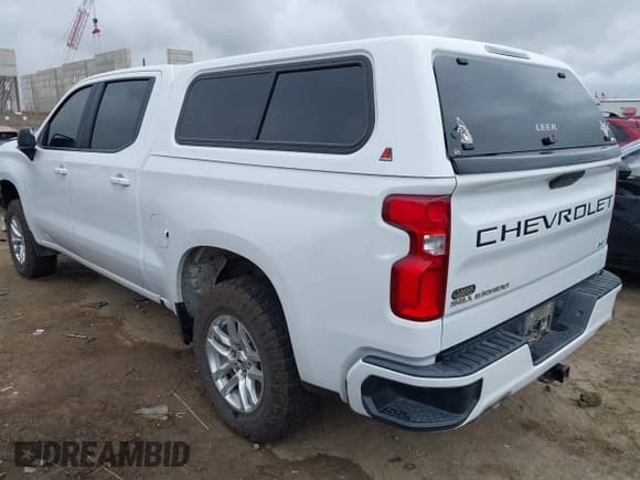 ✅ 2019 Chevrolet Silverado 1500 RST • VIN: 1GCUYEED7KZ349996 • Lot: 42478510. Wystawiony na IAAI z przebiegiem 111 413 mil. Bezpłatny archiwum sprzedaży aukcyjnych z USA i szczegółowy raport historii pojazdu na DreamBid. Zdjęcie 3.