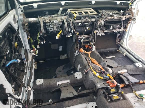 ✅ 2025 Genesis GV70 Advanced • VIN: 5NMMCET18SH006058 • Lot: 93347495. Listed on Copart with Not provided. Free auction sales archive from the USA and detailed vehicle history report at DreamBid. Image 8.