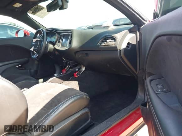 ✅ 2015 Dodge Challenger SRT Hellcat • VIN: 2C3CDZC90FH816117 • Lot: 42478679. Wystawiony na IAAI z przebiegiem 67 930 mil. Bezpłatny archiwum sprzedaży aukcyjnych z USA i szczegółowy raport historii pojazdu na DreamBid. Zdjęcie 5.