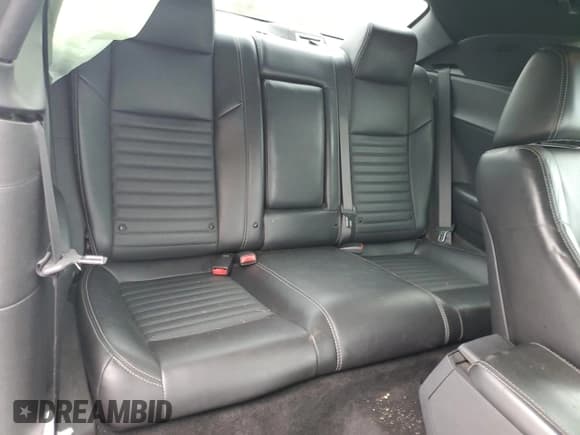 ✅ 2012 Dodge Challenger SXT Plus • VIN: 2C3CDYAG0CH206841 • Lot: 63456774. Wystawiony na Copart z przebiegiem 162 889 mil. Bezpłatny archiwum sprzedaży aukcyjnych z USA i szczegółowy raport historii pojazdu na DreamBid. Zdjęcie 11.