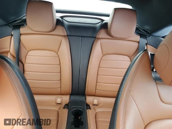 ✅ 2020 Mercedes-Benz C 300 • VIN: WDDWK8DB6LF951809 • Lot: 63115325. Wystawiony na Copart z przebiegiem 65 256 mil. Bezpłatny archiwum sprzedaży aukcyjnych z USA i szczegółowy raport historii pojazdu na DreamBid. Zdjęcie 10.