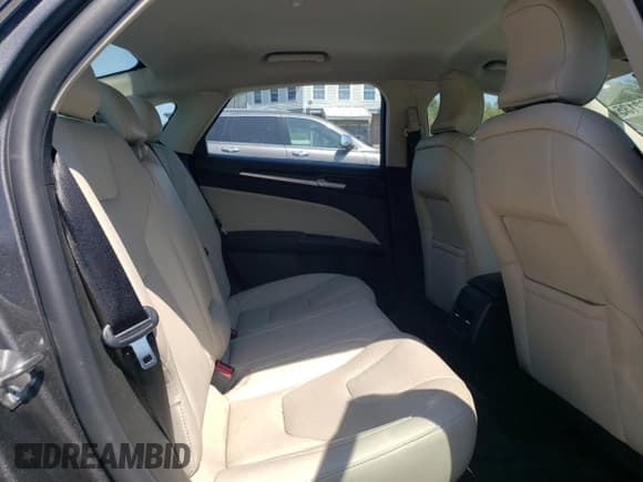 ✅ 2018 Ford Fusion Titanium • VIN: 3FA6P0D94JR247172 • Lot: 68522135. Wystawiony na Copart z przebiegiem Nie podano. Bezpłatny archiwum sprzedaży aukcyjnych z USA i szczegółowy raport historii pojazdu na DreamBid. Zdjęcie 10.