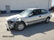 ✅ 2000 Honda Civic DX • VIN: 2HGEJ6449YH101159 • Лот: 52788965. Опубликован ранее на Copart с пробегом 145 760 миль. Бесплатный доступ к архиву аукционных продаж из США и подробный отчёт об истории автомобиля на DreamBid. Изображение 1.