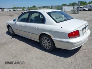 ✅ 2004 Hyundai Sonata GLS • VIN: KMHWF35H34A949529 • Lot: 42526849. Listed on IAAI with 419,036 mi. Free auction sales archive from the USA and detailed vehicle history report at DreamBid. Image 3.