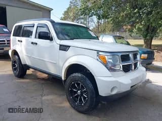 ✅ 2008 Dodge Nitro SXT • VIN: 1D8GT28K08W181618 • Lot: 43508144. Wystawiony na IAAI z przebiegiem 231 378 mil. Bezpłatny archiwum sprzedaży aukcyjnych z USA i szczegółowy raport historii pojazdu na DreamBid. Zdjęcie 1.