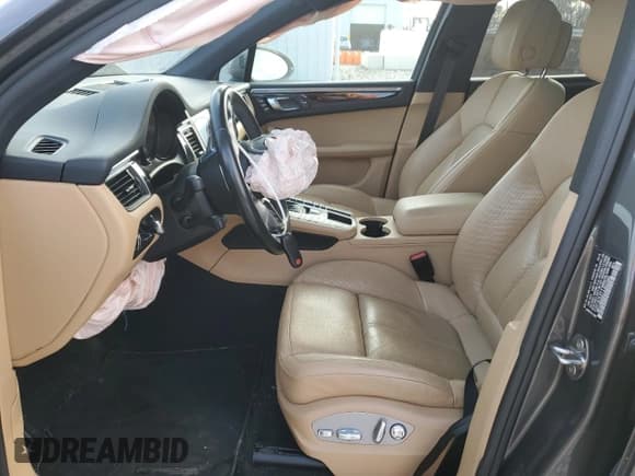 ✅ 2018 Porsche Macan S • VIN: WP1AB2A51JLB37242 • Lot: 92628285. Listed on Copart with Not provided. Free auction sales archive from the USA and detailed vehicle history report at DreamBid. Image 7.