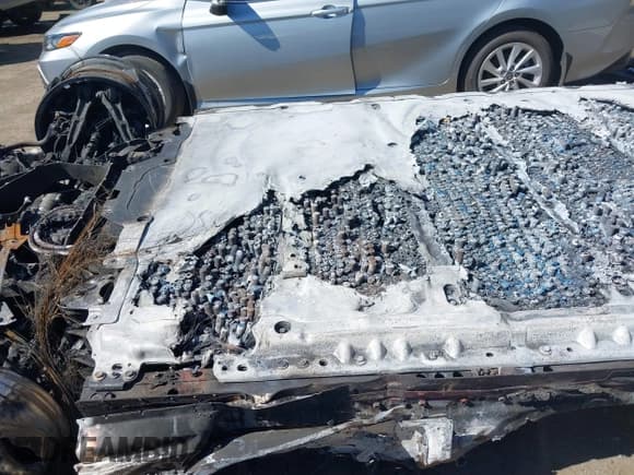 ✅ 2022 Tesla Model X Plaid • VIN: 7SAXCBE67NF356858 • Лот: 41744241. Опубликован ранее на IAAI с пробегом 15 миль. Бесплатный доступ к архиву аукционных продаж из США и подробный отчёт об истории автомобиля на DreamBid. Изображение 7.