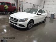 ✅ 2017 Mercedes-Benz C 300 • VIN: 55SWF4KB8HU180340 • Lot: 41613092. Wystawiony na IAAI z przebiegiem 82 818 mil. Bezpłatny archiwum sprzedaży aukcyjnych z USA i szczegółowy raport historii pojazdu na DreamBid. Zdjęcie 2.