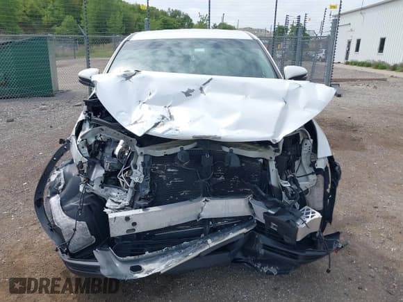 ✅ 2015 Toyota Highlander LE Plus • VIN: 5TDZKRFH8FS084089 • Lot: 42290597. Wystawiony na IAAI z przebiegiem 98 261 mil. Bezpłatny archiwum sprzedaży aukcyjnych z USA i szczegółowy raport historii pojazdu na DreamBid. Zdjęcie 13.