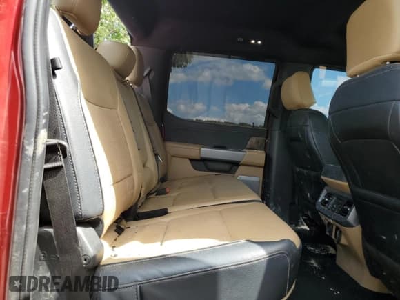 ✅ 2024 Ford F-350 XL • VIN: 1FT8W3DT2REF06548 • Лот: 54759725. Опубликован ранее на Copart с пробегом 11 398 миль. Бесплатный доступ к архиву аукционных продаж из США и подробный отчёт об истории автомобиля на DreamBid. Изображение 11.