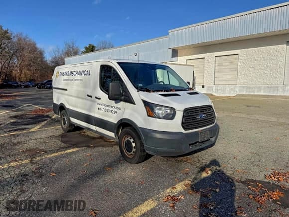 ✅ 2016 Ford Transit • VIN: 1FTYR1YG8GKA71347 • Lot: 96324085. Listed on Copart with 195,682 mi. Free auction sales archive from the USA and detailed vehicle history report at DreamBid. Image 1.