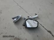 ✅ 2017 Ford Escape SE • VIN: 1FMCU0GD9HUC35233 • Lot: 93063295. Listed on Copart with 119,744 mi. Free auction sales archive from the USA and detailed vehicle history report at DreamBid. Image 13.