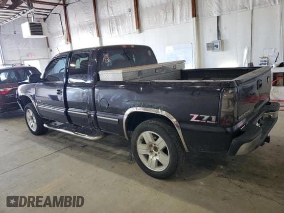 ✅ 2001 Chevrolet Silverado 1500 LS • VIN: 1GCEK19T41E112484 • Lot: 87259255. Listed on Copart with 286,611 mi. Free auction sales archive from the USA and detailed vehicle history report at DreamBid. Image 2.