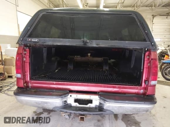 ✅ 2001 Ford F-250 XL • VIN: 1FTNW21S21EA95584 • Lot: 43577378. Listed on IAAI with 140,564 mi. Free auction sales archive from the USA and detailed vehicle history report at DreamBid. Image 16.
