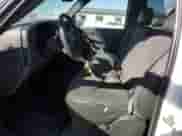 2004 Chevrolet Silverado 1500 LS z VIN 1GCEC14V54Z353344, wystawiony jako Copart lot #72597554 z przebiegiem Nie podano mil oraz Czysty tytuł • Clean title. Historia ofert i sprzedaży dostępna na DreamBid. Obrazek 7.