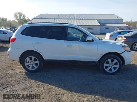 ✅ 2008 Hyundai Santa Fe SE • VIN: 5NMSH73E68H137683 • Lot: 43527704. Wystawiony na IAAI z przebiegiem 178 135 mil. Bezpłatny archiwum sprzedaży aukcyjnych z USA i szczegółowy raport historii pojazdu na DreamBid. Zdjęcie 13.