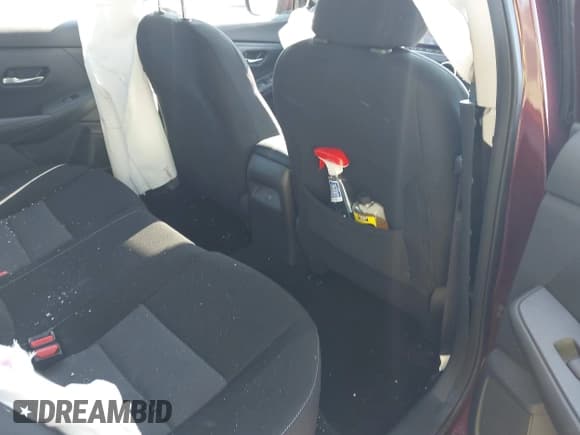 ✅ 2021 Nissan Sentra SV • VIN: 3N1AB8CV0MY318364 • Lot: 43147198. Listed on IAAI with 31,611 mi. Free auction sales archive from the USA and detailed vehicle history report at DreamBid. Image 8.