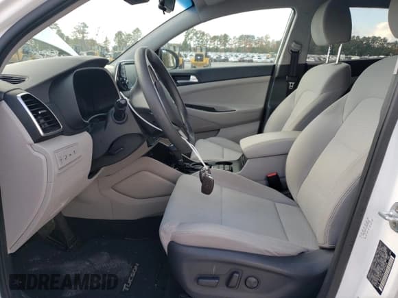 ✅ 2019 Hyundai Tucson SEL • VIN: KM8J33AL1KU875536 • Лот: 91165115. Опубликован ранее на Copart с пробегом 96 555 миль. Бесплатный доступ к архиву аукционных продаж из США и подробный отчёт об истории автомобиля на DreamBid. Изображение 7.