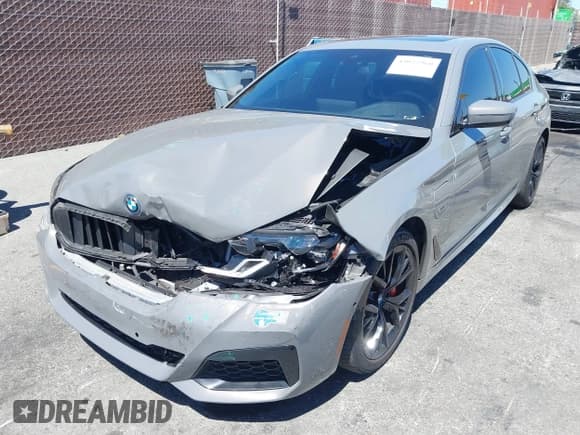 ✅ 2022 BMW 5 Series 530e • VIN: WBA13AG01NCH73041 • Lot: 43022960. Listed on IAAI with 58,219 mi. Free auction sales archive from the USA and detailed vehicle history report at DreamBid. Image 2.