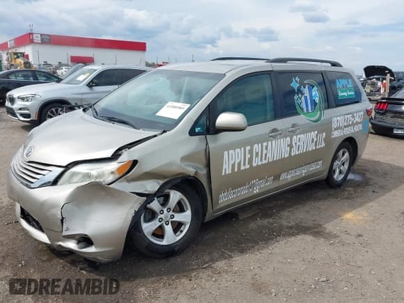 ✅ 2015 Toyota Sienna LE AAS • VIN: 5TDKK3DC5FS568890 • Lot: 43300989. Listed on IAAI with 243,285 mi. Free auction sales archive from the USA and detailed vehicle history report at DreamBid. Image 2.