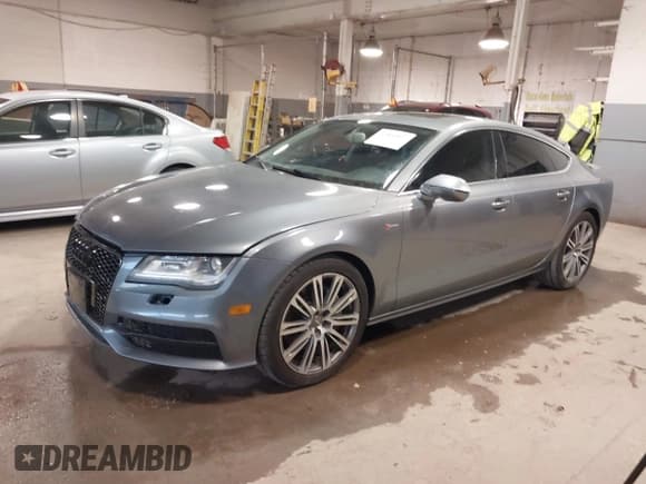 ✅ 2013 Audi A7 Premium Plus • VIN: WAUYGAFC8DN057817 • Лот: 43806897. Опубликован ранее на IAAI с пробегом 177 390 миль. Бесплатный доступ к архиву аукционных продаж из США и подробный отчёт об истории автомобиля на DreamBid. Изображение 2.